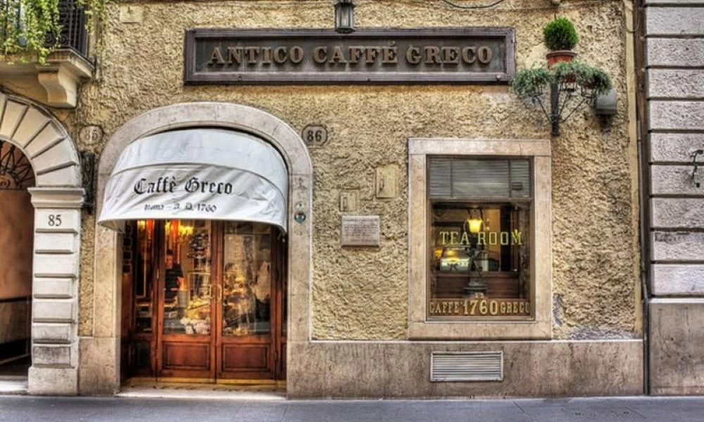 Ο κορονοϊός "χτύπησε" οικονομικά ιστορικά καφέ της Ευρώπης